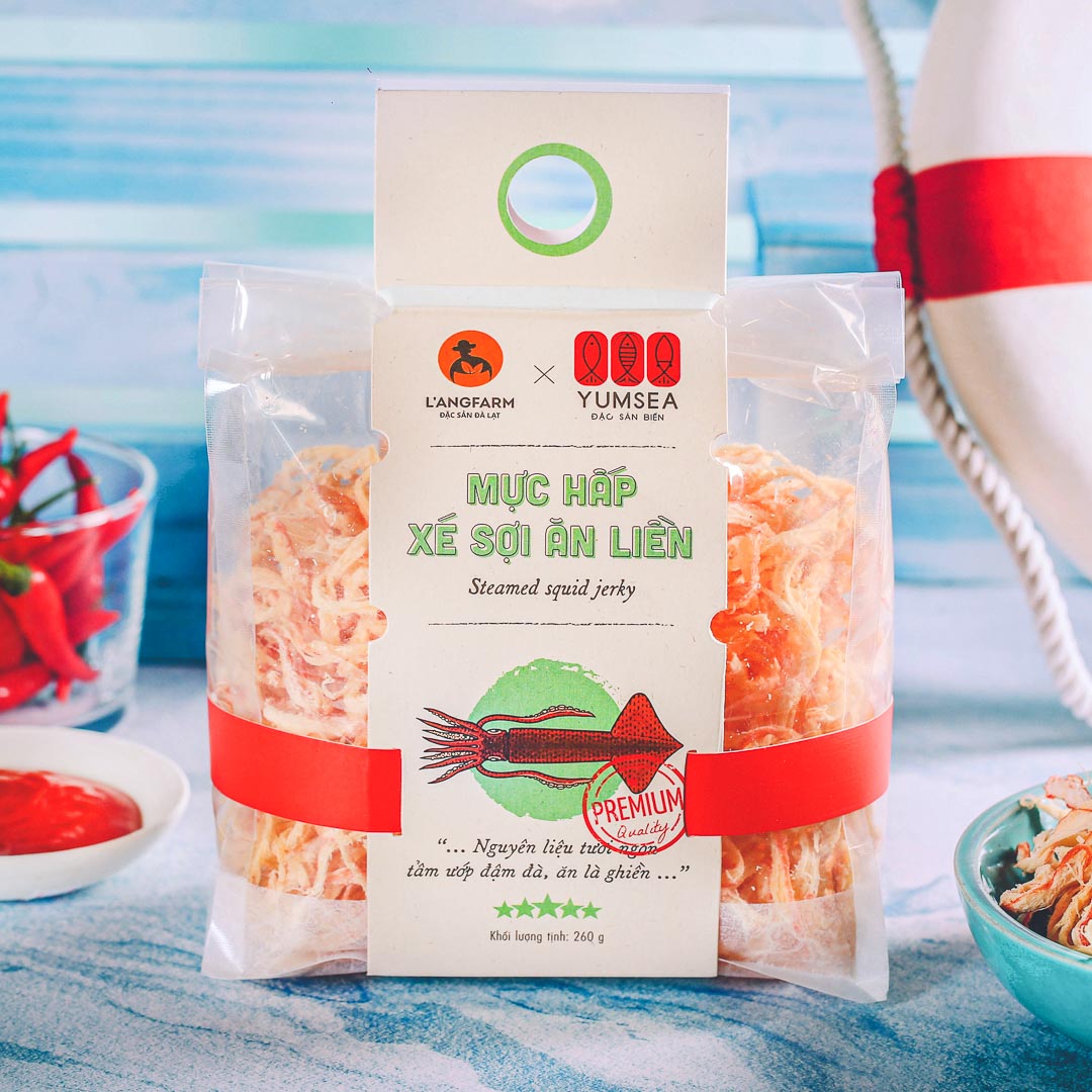 Mực hấp xé sợi ăn liền Yumsea, 260g, bịch, mẫu mawashi L'angfarm