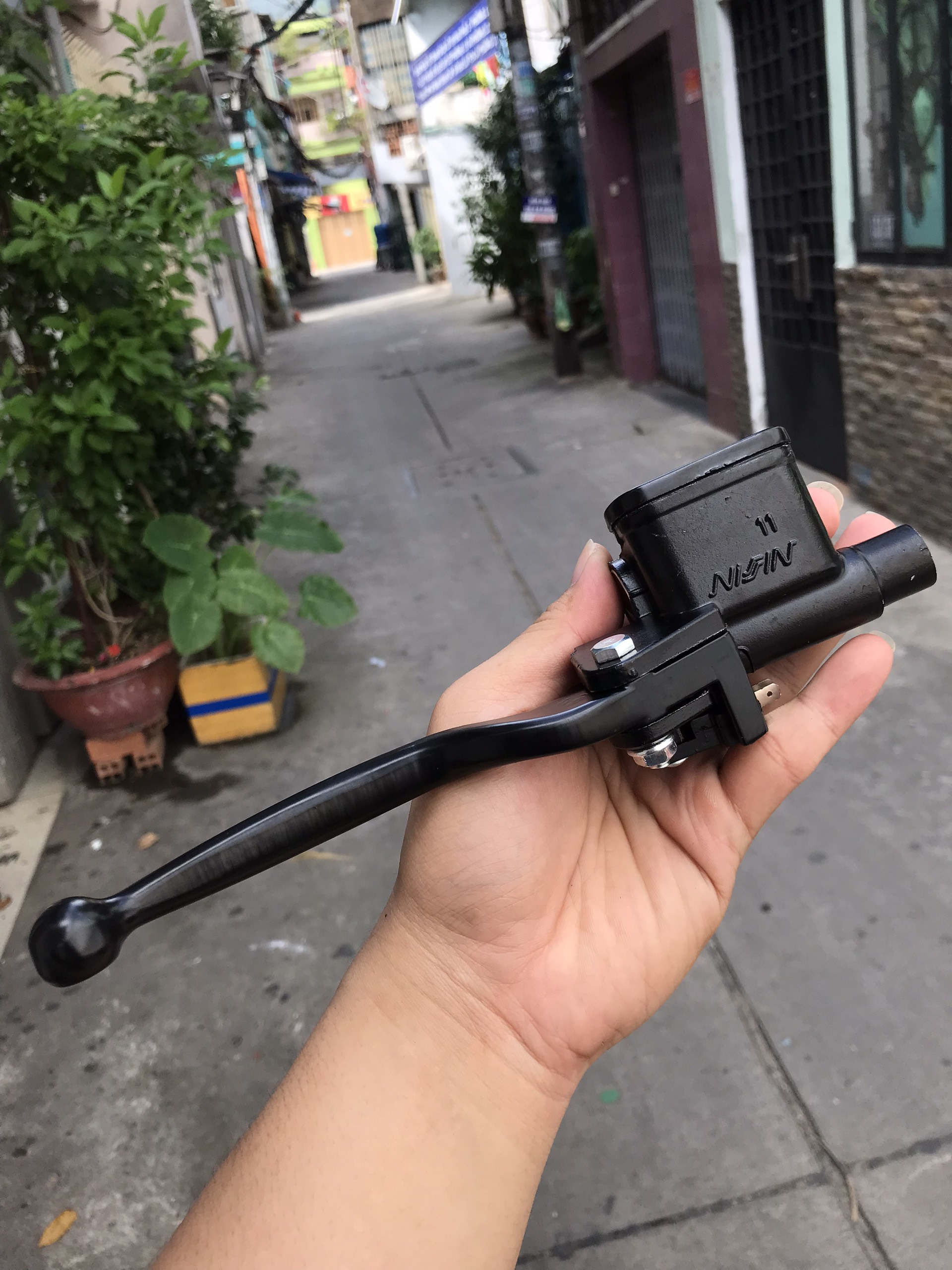 Sirius, Tay thắng Sirius xăng cơ phụ kiện Sirius