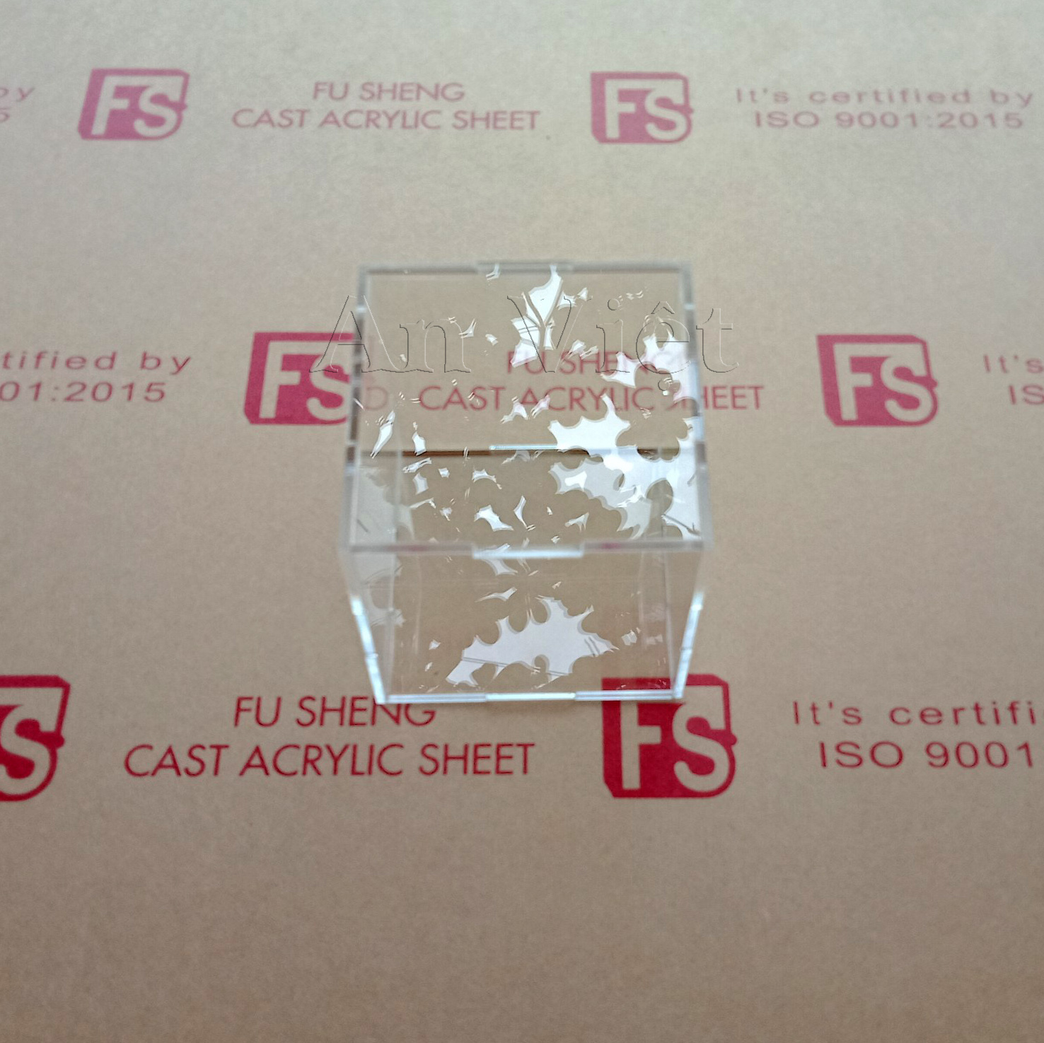 [10 x 10 cao 10cm 2mm]  6 tấm mica làm hộp mica chống bụi tự ráp có làm theo yêu cầu, hồp trưng bày, hộp mica trưng bày gundam , hộp đồ chơi mô hình, thùng phiếu mica, hộp đựng đồ, hộp mica trong suốt,