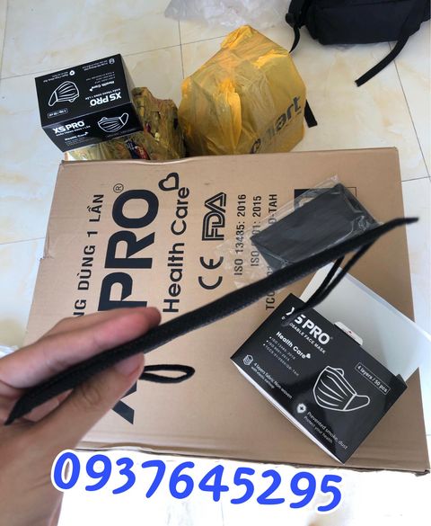 Khẩu trang đen 4 lớp loại tốt hàng công ty chính hãng