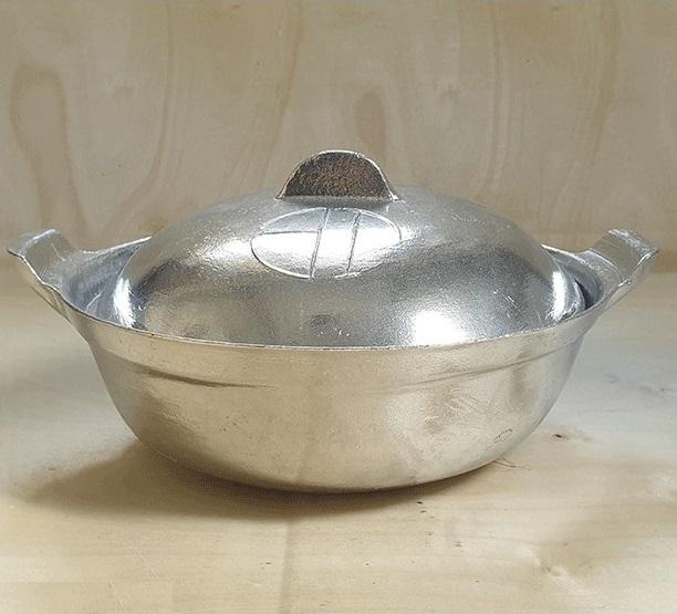 [HCM]Thố cơm gang Niêu gang Nồi thố gang Niêu cơm gang 23cm nguyên khối không cháy dính dùng kho cá nấu cơm niêu mẫu số 4