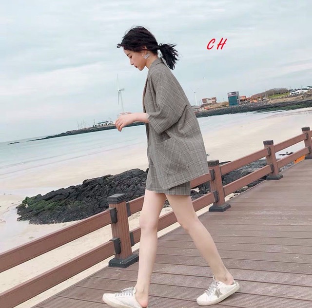 Sét áo véc kẻ + quần đùi cá tính dáng xinh cực chất