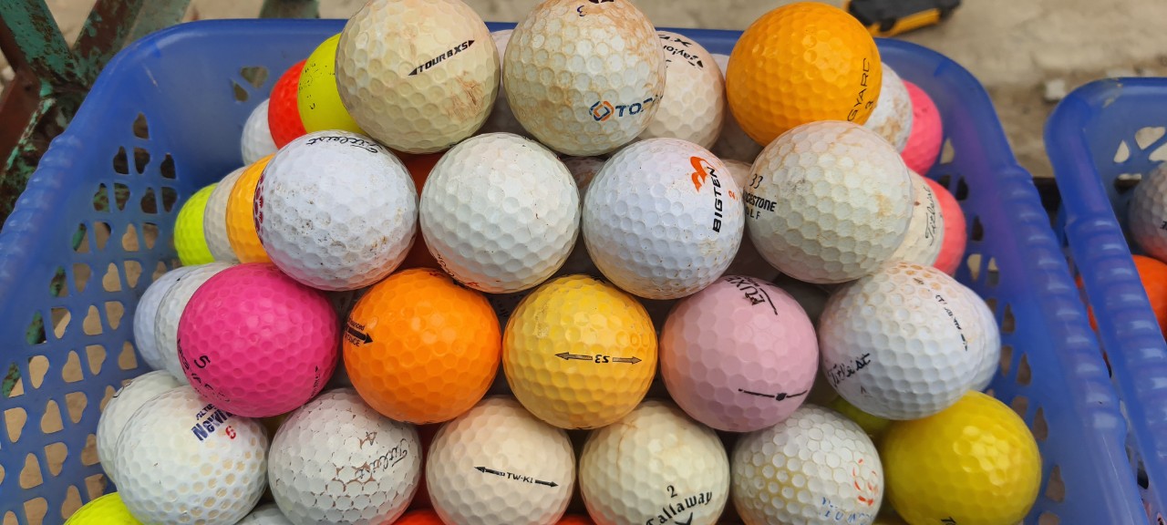 10 quả bóng golf cũ