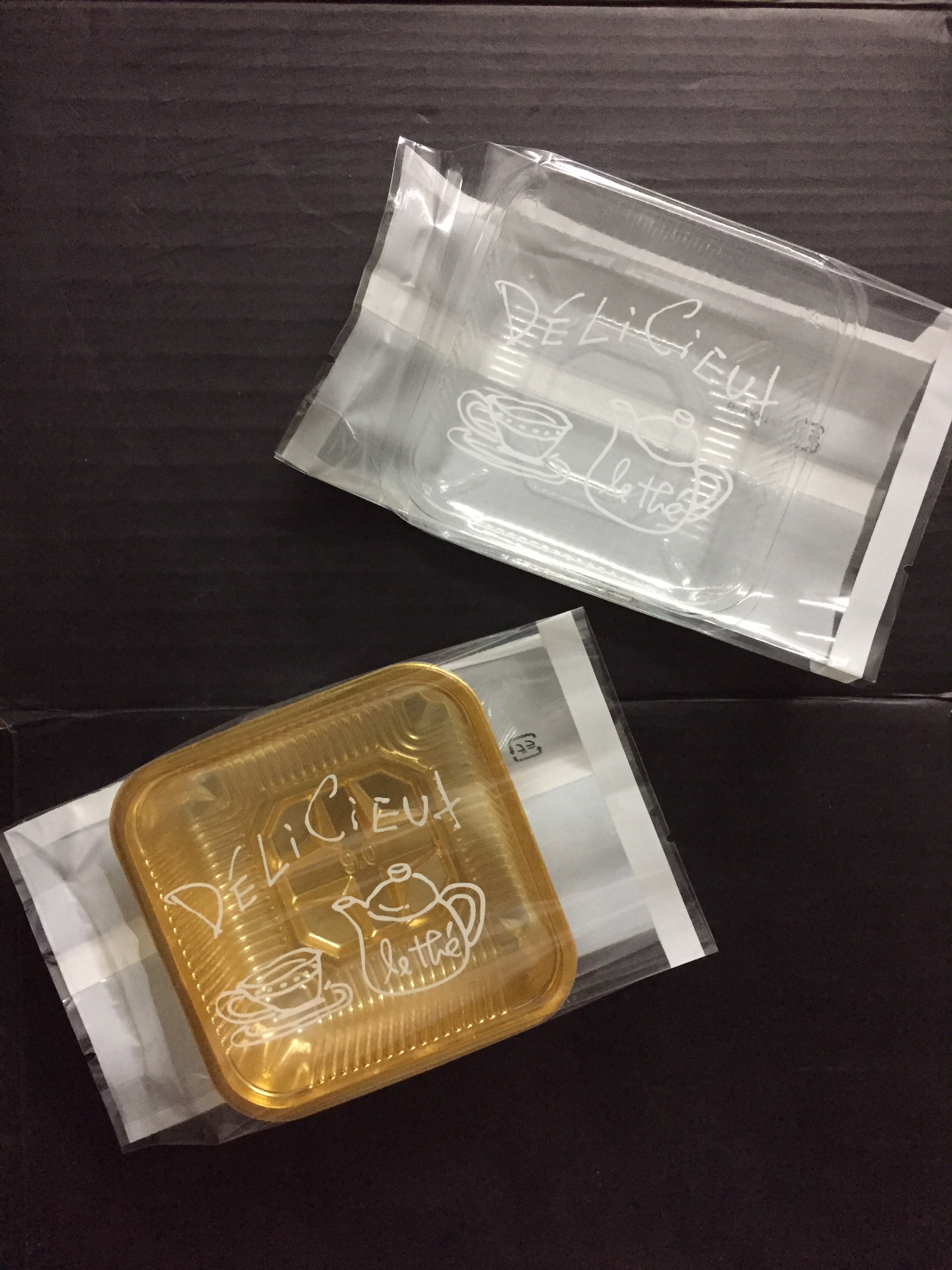 Túi Delicieux Khay Trắng Đựng Bánh Trung Thu 150gr - 100 Khay Túi - Có 2 Màu Túi