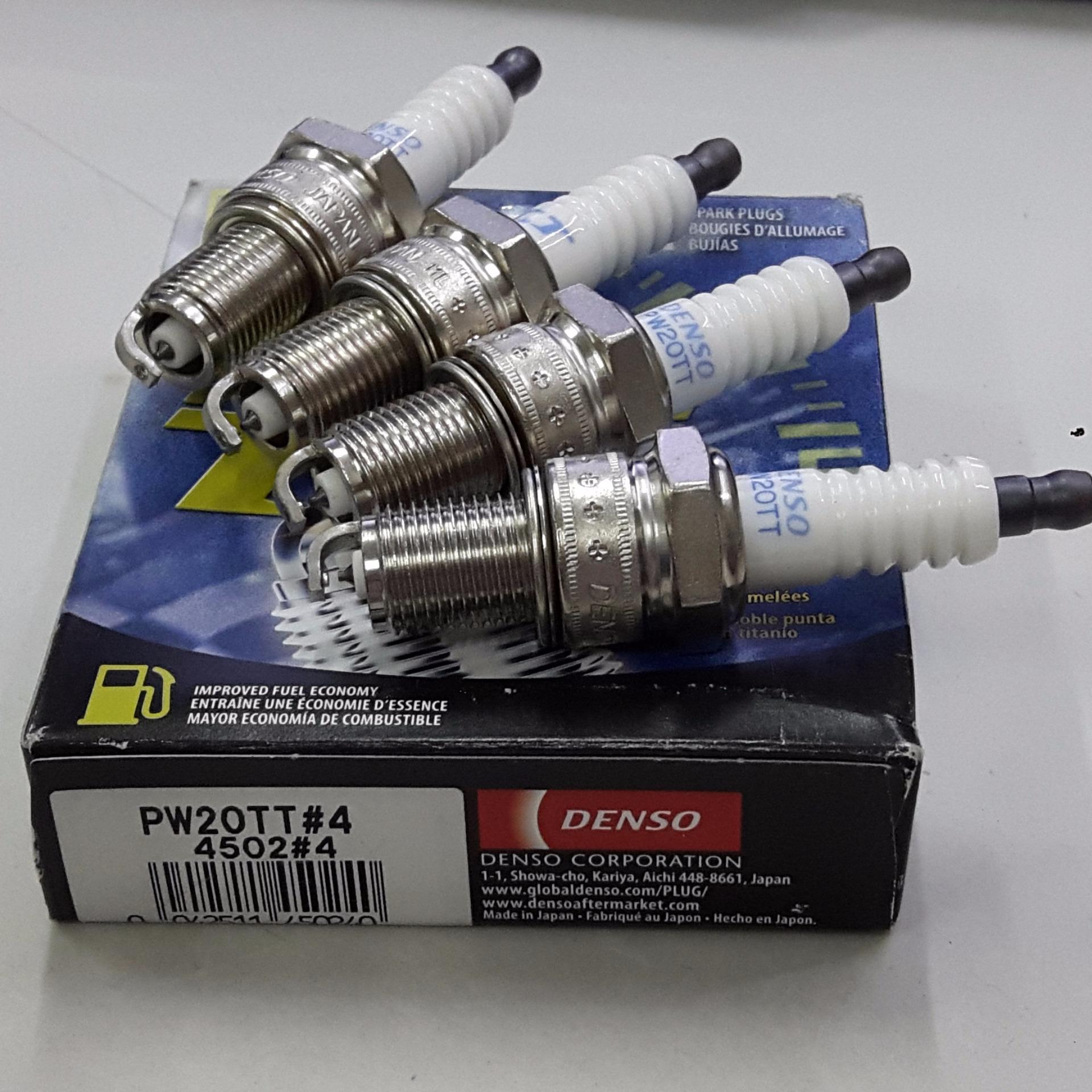 Bộ 4 bugi cho ô tô denso japan platium pw20tt made in japan.