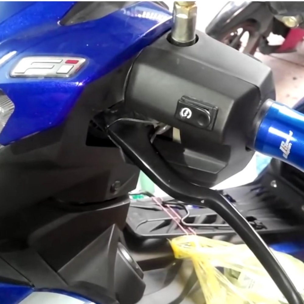 [HCM]Công Tắc Đá Đèn PASSING + TẶNG KÈM ĐUÔI CẮM 2 CHÂN (Chế được cho mọi Xe số và Xe tay ga).