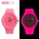 Đồng hồ thời trang unisex dây cao su cao cấp Geneva PKHRGE055