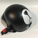 Mũ bảo hiểm nữa đầu hình gấu (đen nhám)