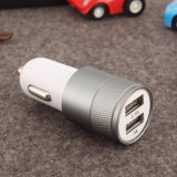 Tẩu sạc điện thoại, máy tính bảng trên xe hơi, ô tô (2 cổng) MT111