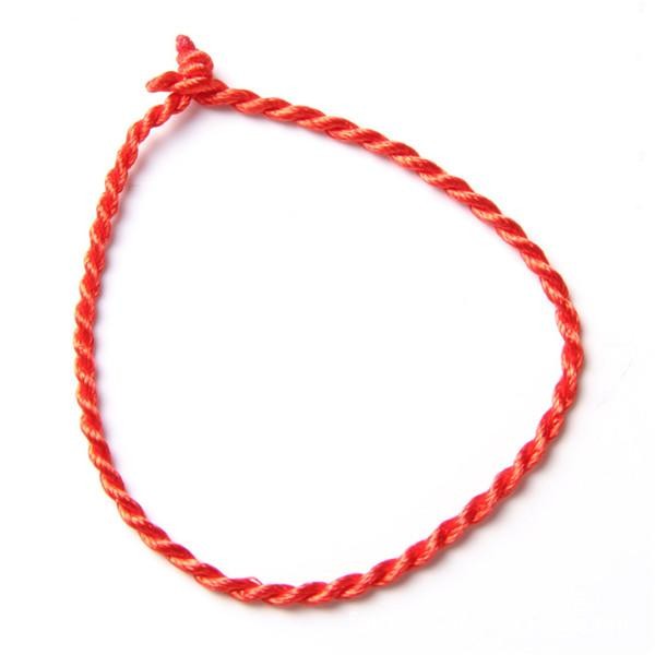 Vòng tay ebi chỉ đỏ may mắn