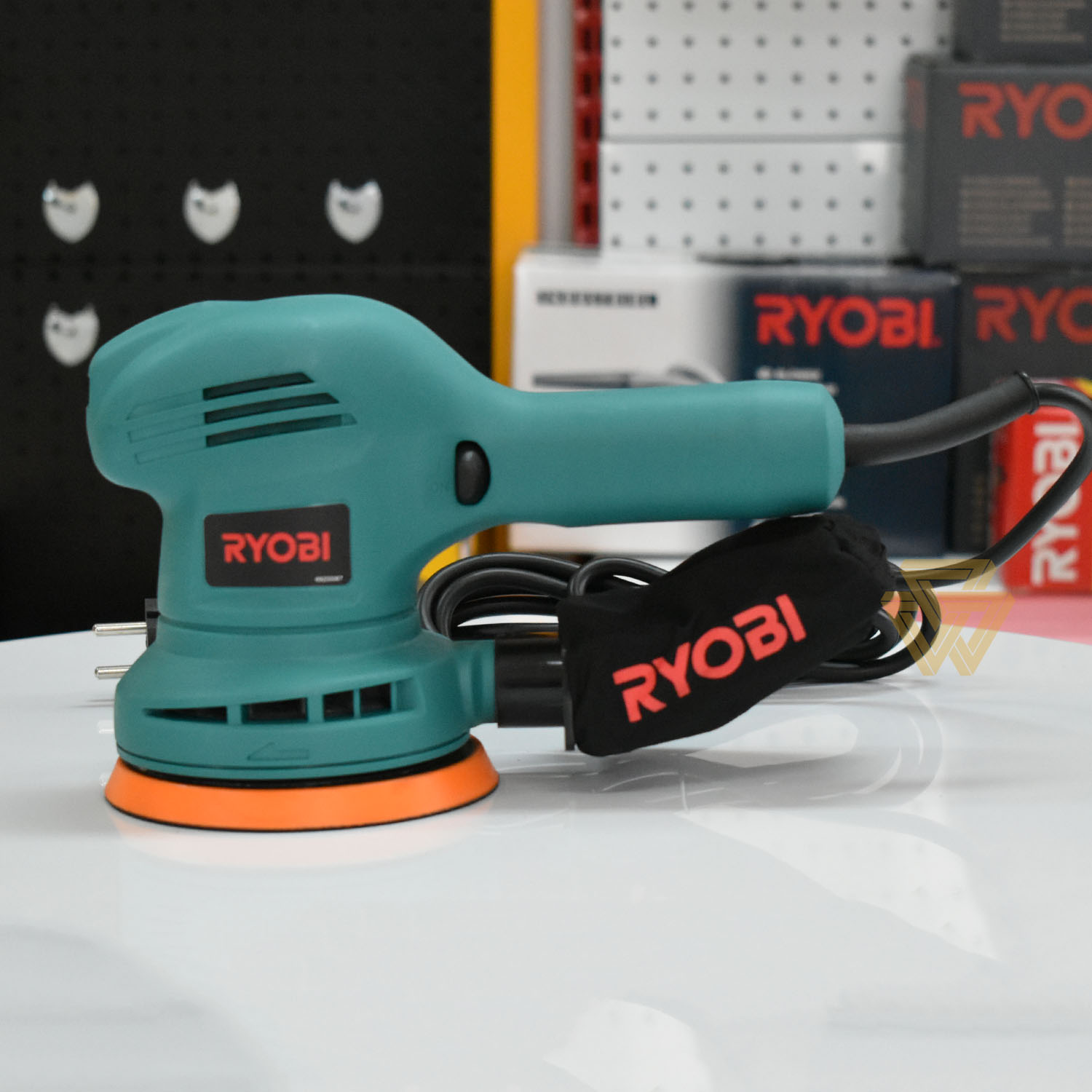 Máy chà nhám tròn/đánh bóng 300w ryobi rse-1250