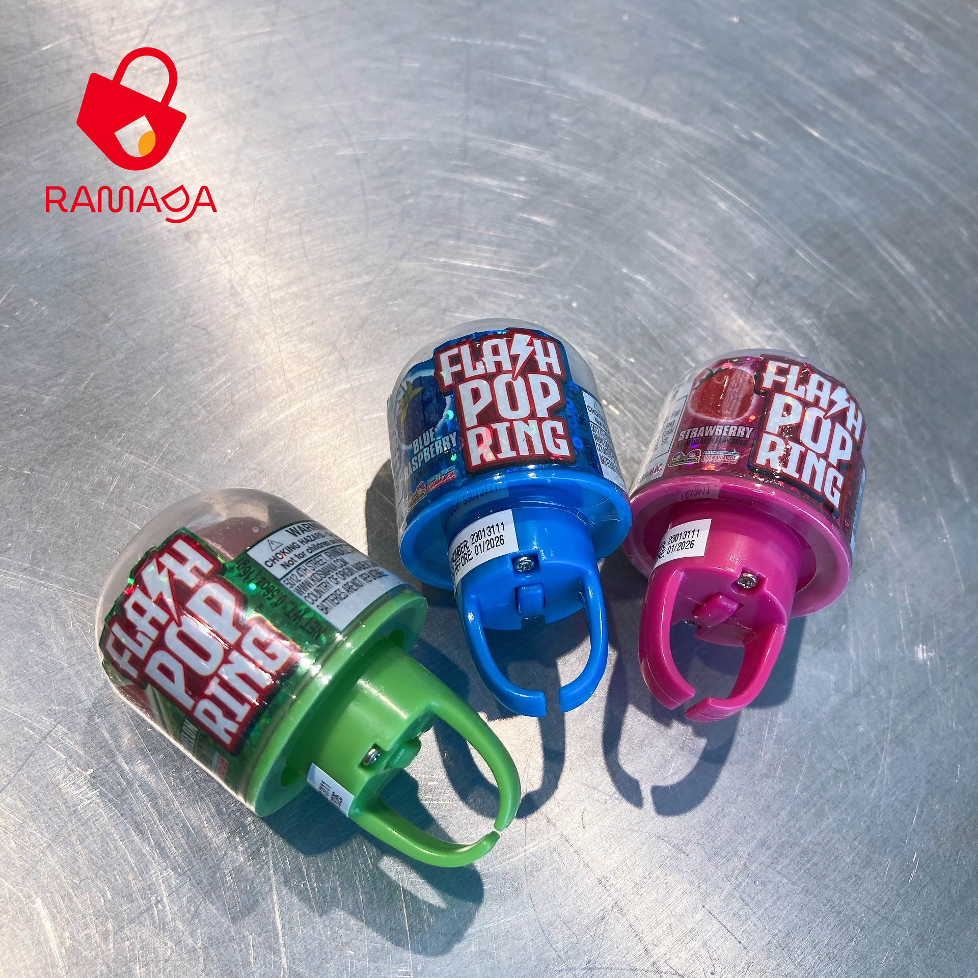 Ramada - Kẹo mút kèm đồ chơi chiếc nhẫn phát sáng Kidsmania, Dành cho Bé