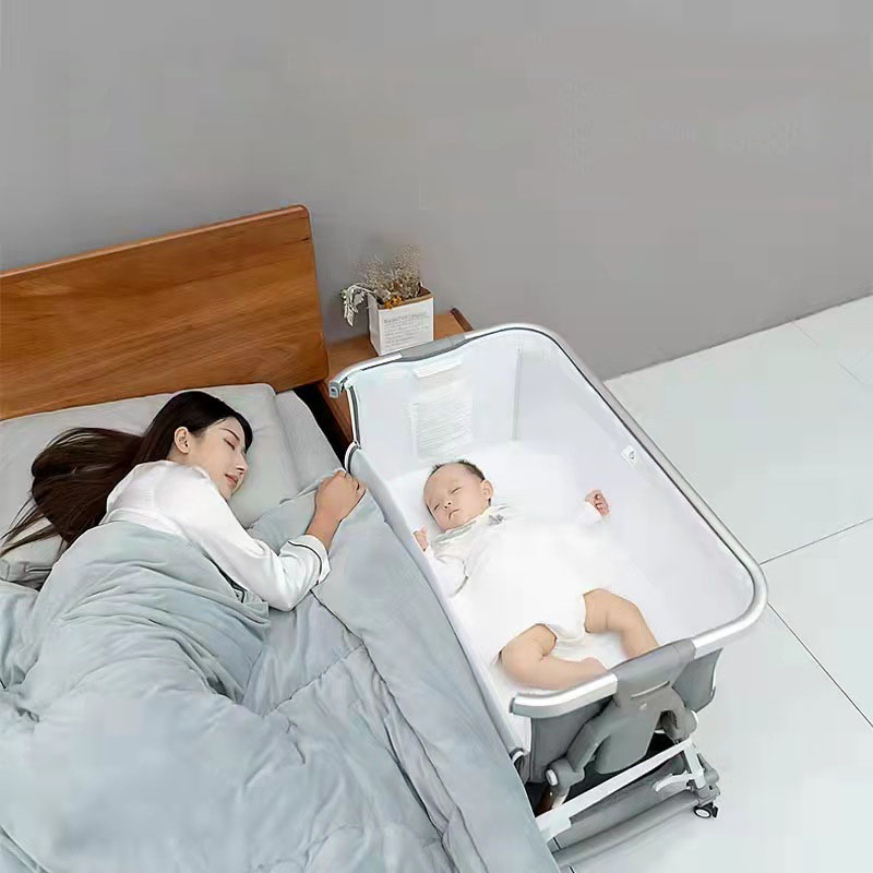Cũi kề giường, Nôi di động đa năng LOVE nâng hạ độ cao, gấp gọn, cho bé 0-3 tuổi, mang đi kèm túi xách