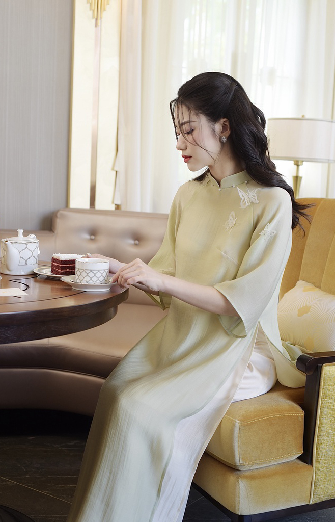 ÁO DÀI CÁCH TÂN 4 TÀ DÁNG SUÔNG NỮ TRƠN THIẾT KẾ CỔ ĐÍNH NGỌC MAY SẴN MÀU HỒNG XANH CỐM XANH DƯƠNG