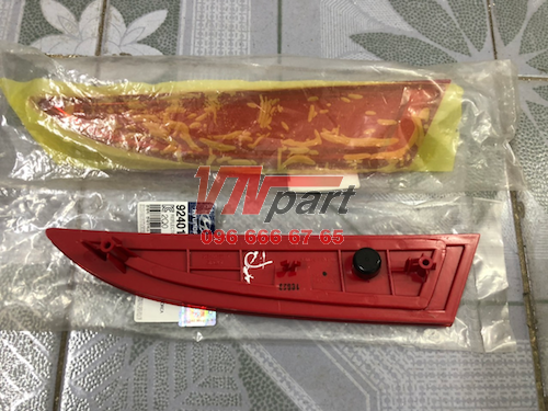 Đèn Ba Đờ Xốc Sau Hyundai Avante Chính Hãng 924022Q500