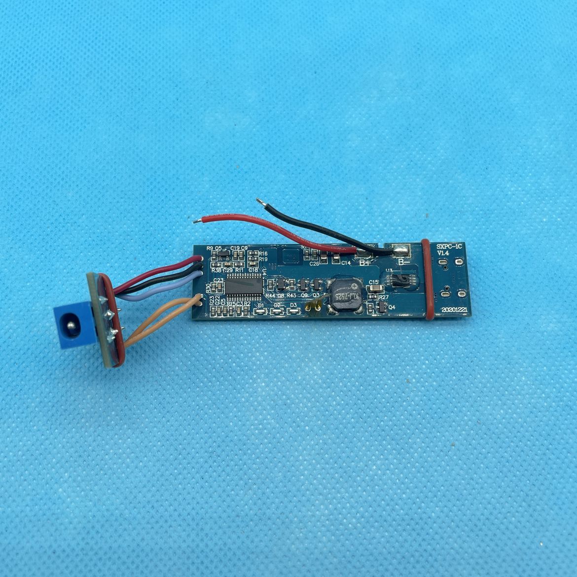 Mạch sạc pin 3.7v tăng áp 8v – 10v – 12v