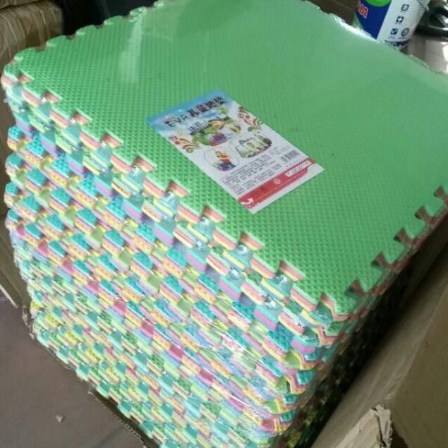 Thảm xốp ghép hình nhiều màu 60*60 cm (cục 6 tấm)