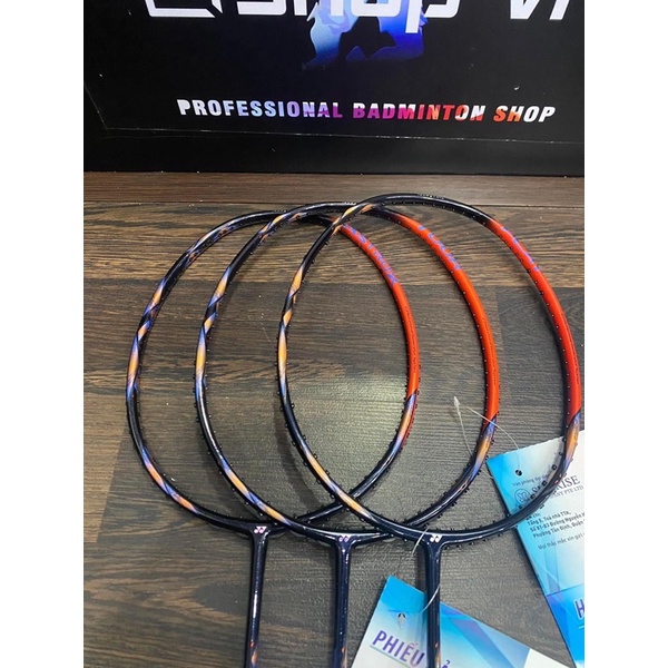Vợt cầu lông yonex astrox 77 play 4u (khung chưa lưới