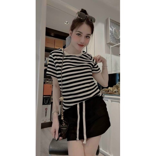 Set bộ nữ áo kẻ đen trắng-ngắn tay phối viền mix chân váy umi hàn dây rút to freesize dưới 55kg