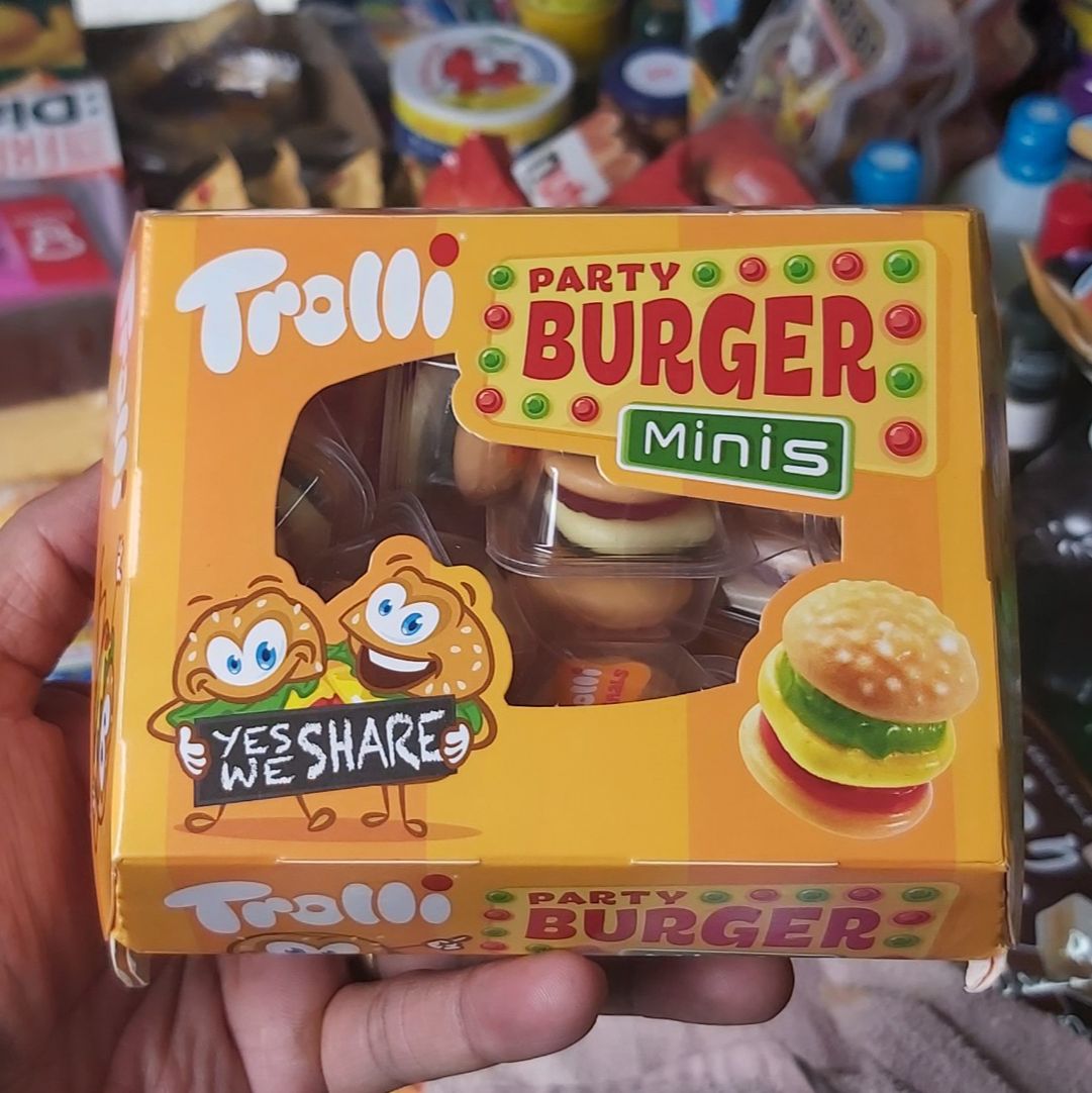 [Hộp 15v] Kẹo dẻo Trolli Mini Burger Đức - 15 x 10g - Date T6/2024