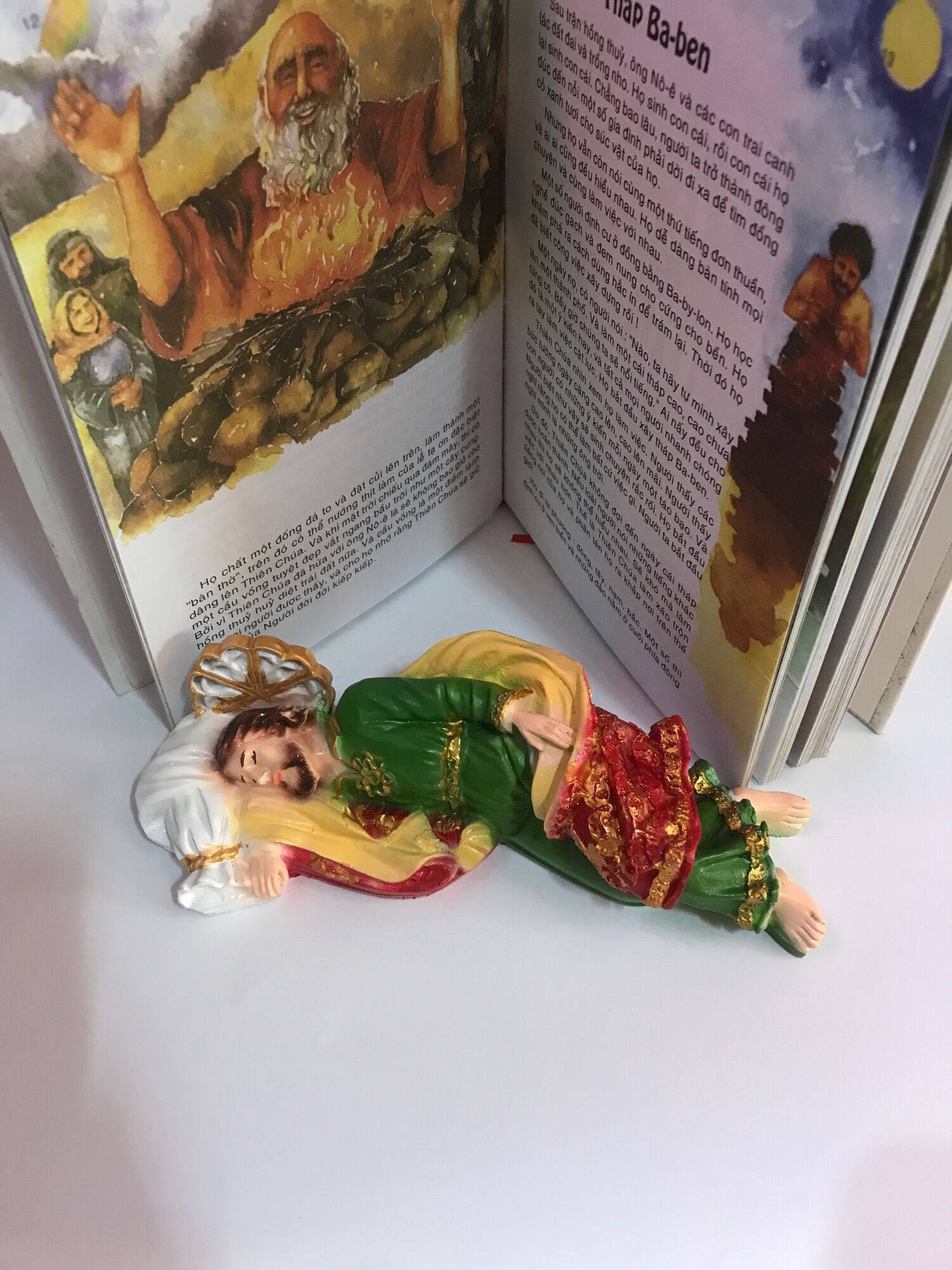 Tượng thánh giuse ngủ