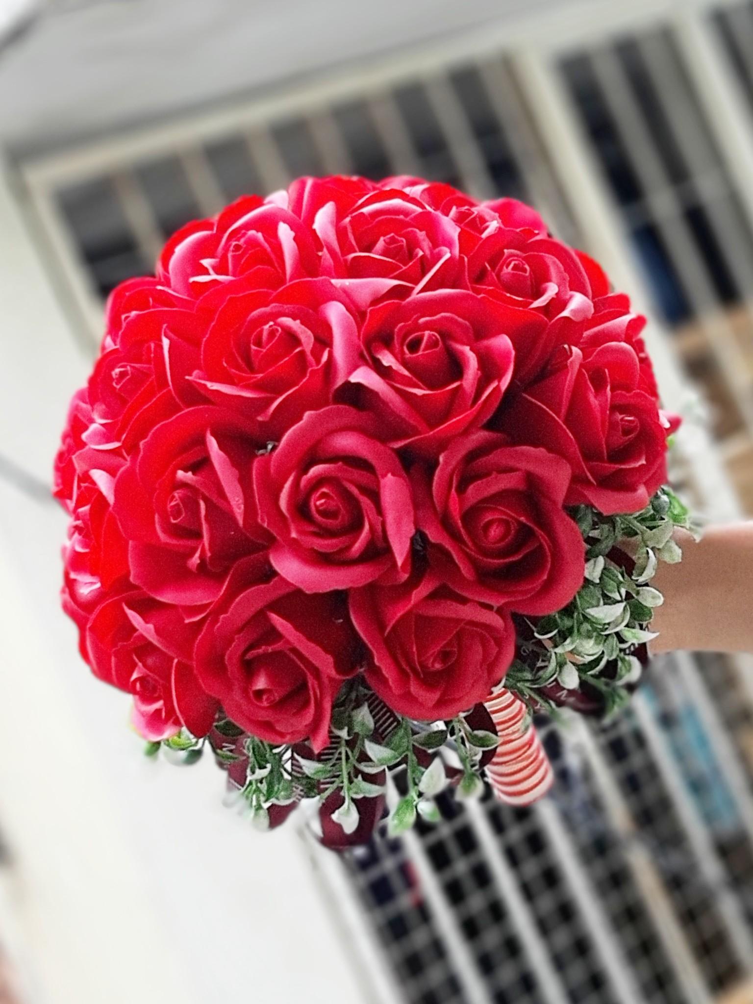 [HCM]Hoa cưới cầm tay 2 màu đỏ hoặc hồng