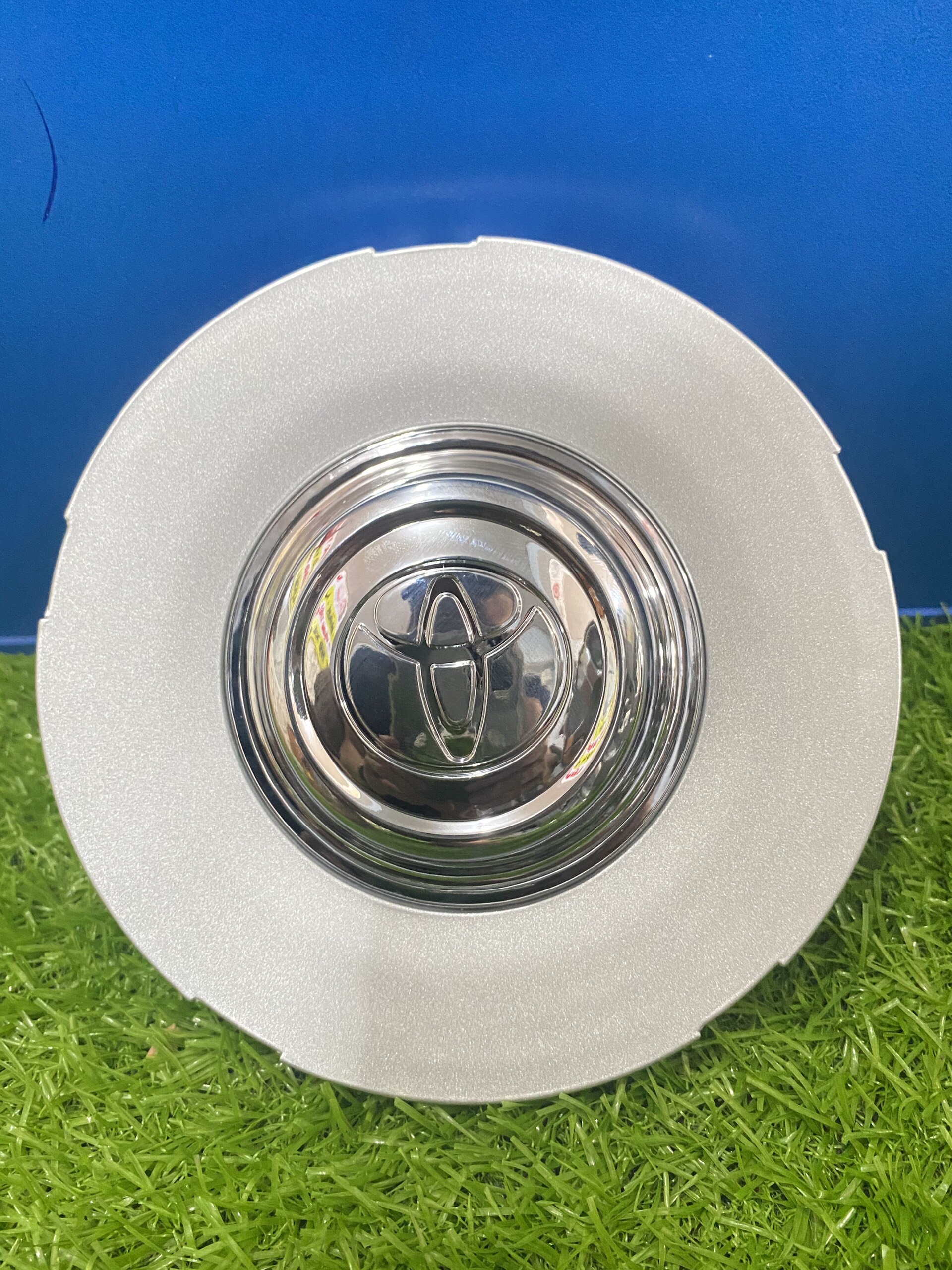 Nắp chụp mâm Toyota Zace có hàng bán lẻ và nguyên bộ.
