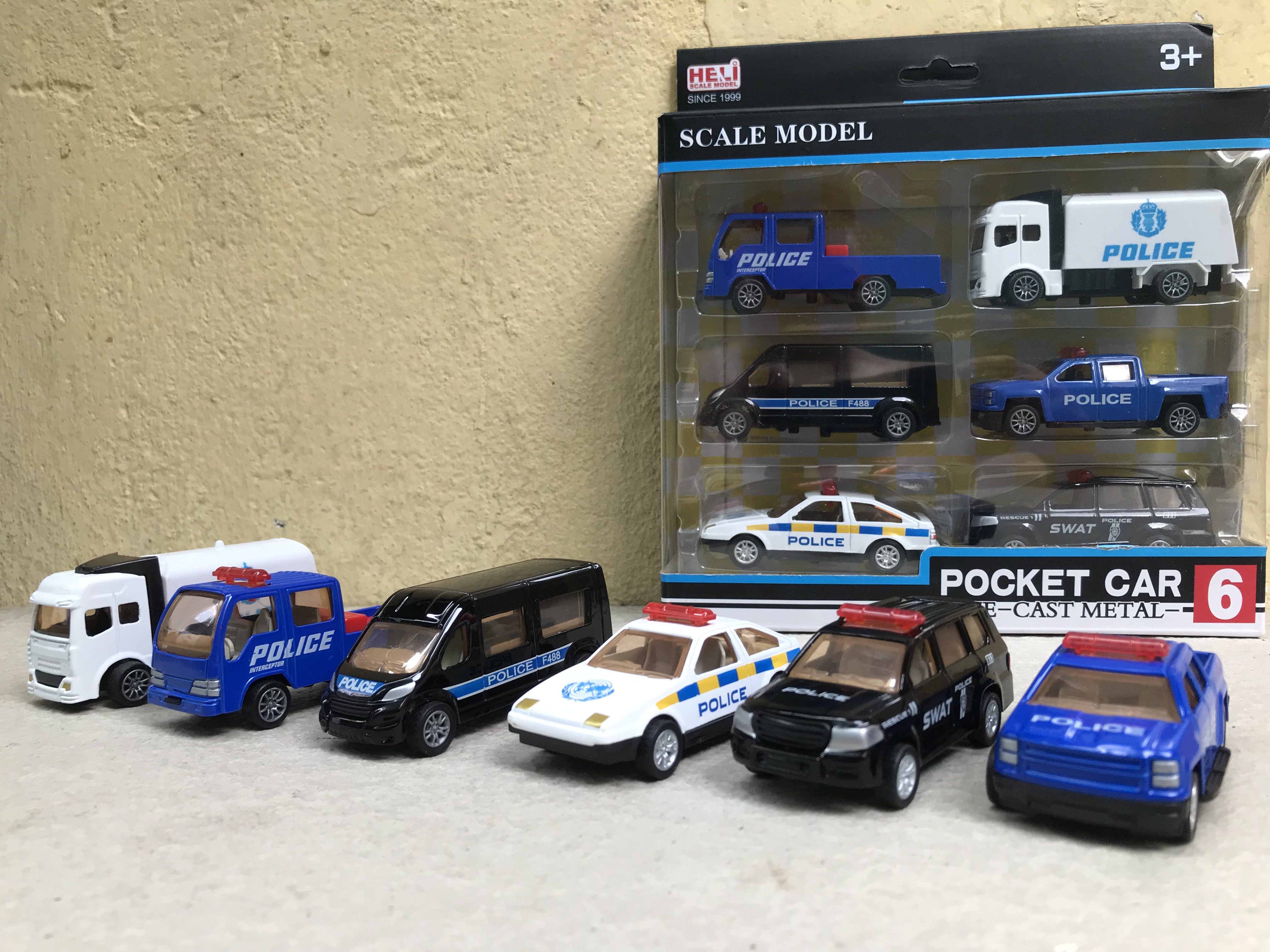 Mô hình xe bộ 6 xe cảnh sát kim loại 1/64