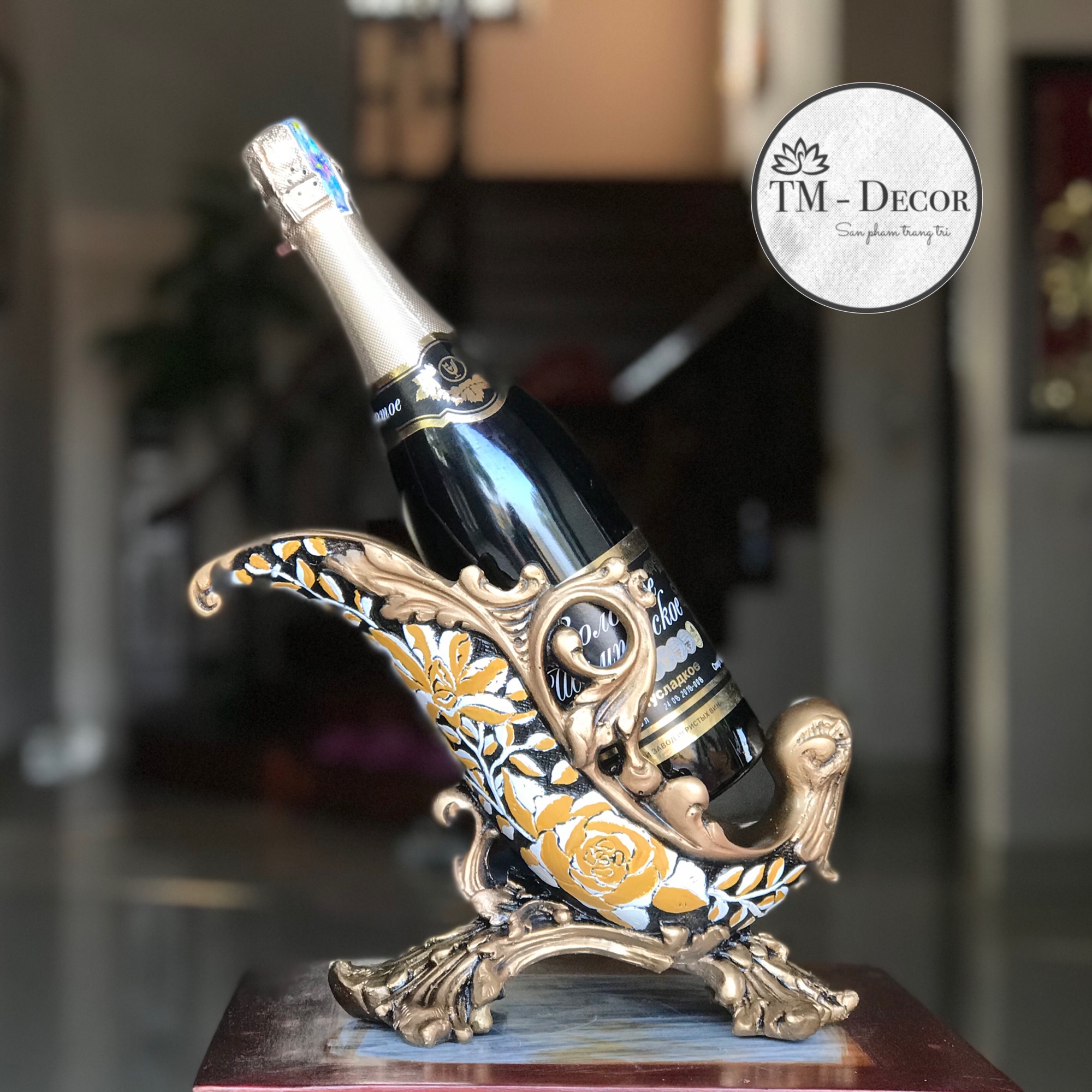 Kệ rượu vang phong cách châu âu