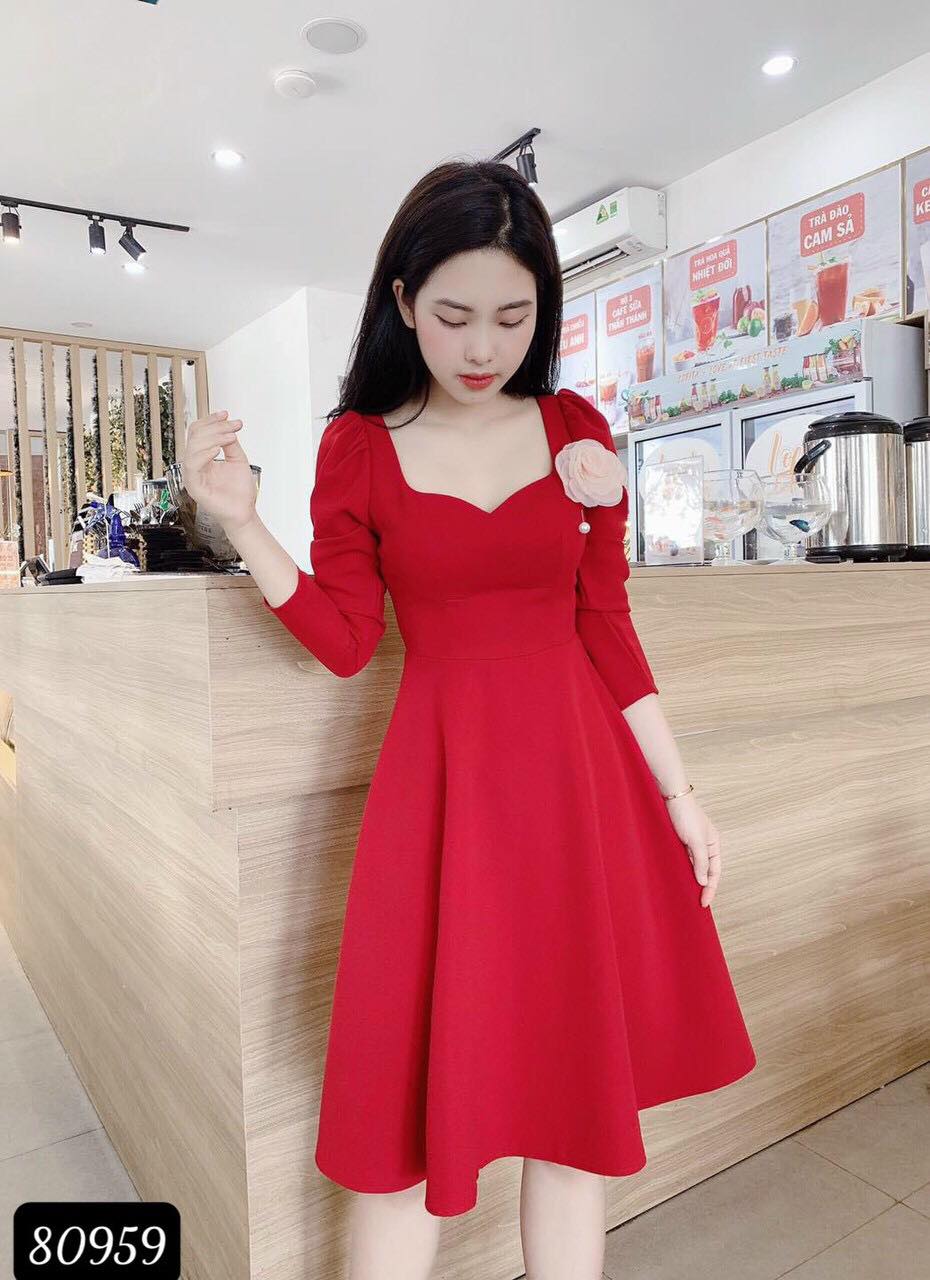 [HCM]ĐẦM XÒE CỔ VUÔNG DỰ TIỆC KÈM HOA SANG TRỌNG