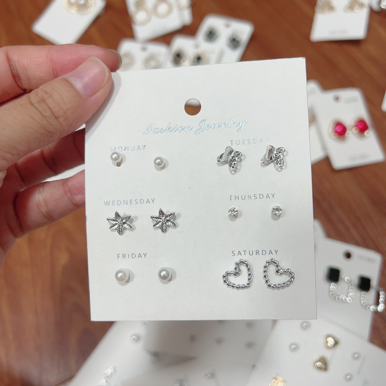 Set 6 đôi bông tai xinh xắn dễ thương phong cách hản quốc mẫu ngẫu nhiên_phụ kiện boomee