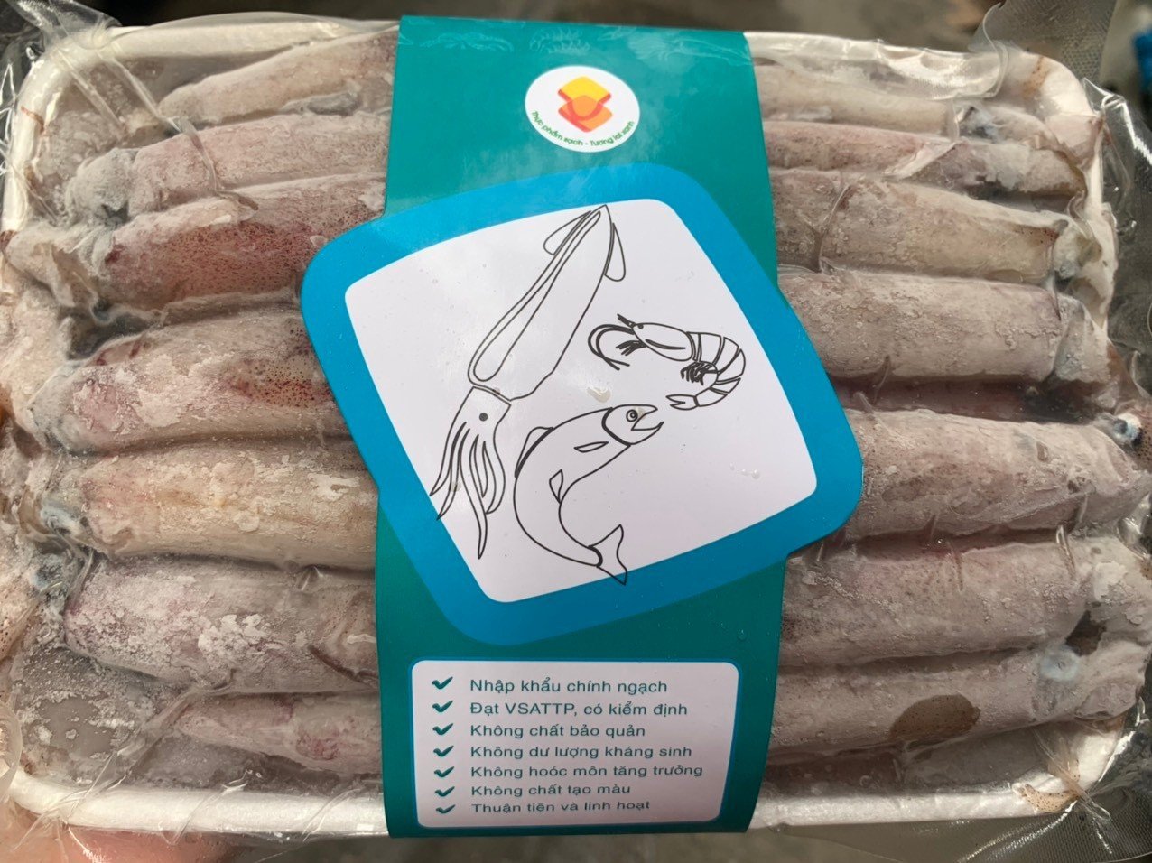Mực ghim trứng 9/12 khay 1KG loại ngon