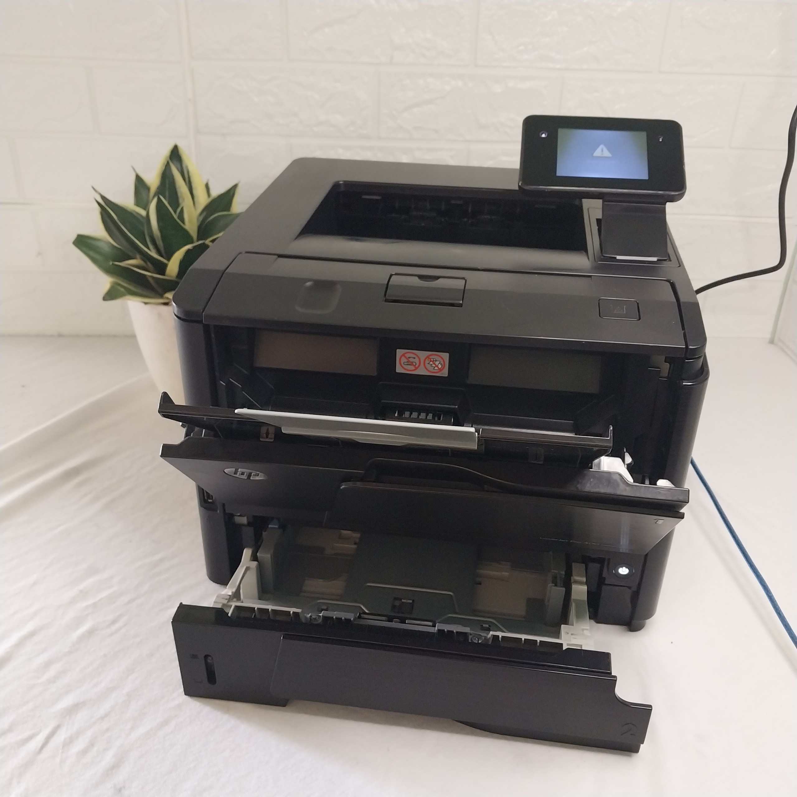 Máy in hp laserjet pro 400 m401dn tân trang
