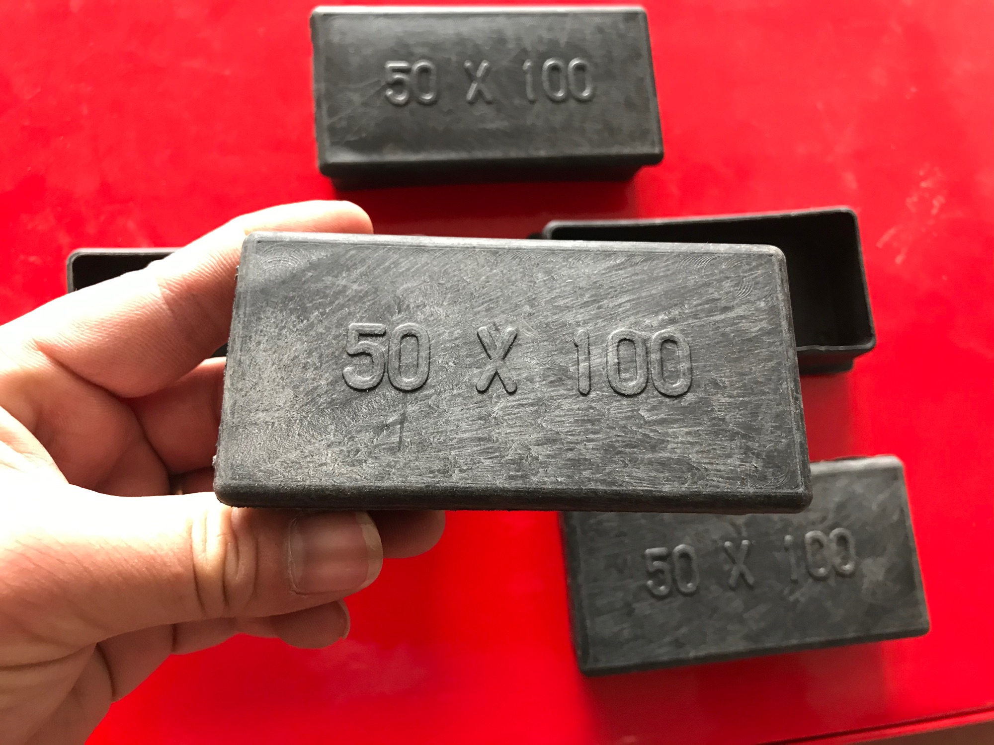 Combo 5 bịt cao su trong sắt hộp 50x100