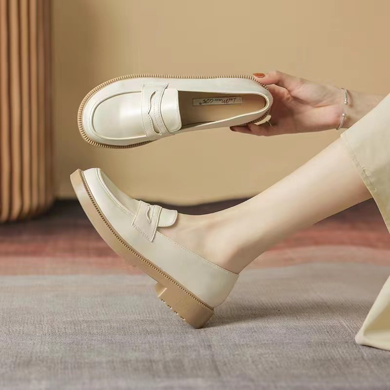 Giày moca loafer nữ giày màu kem đen có sẵn fullbox qccc