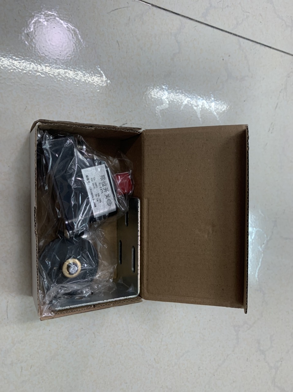 Công tắc hành trình thang máy s3-1370b & s3-1371 xuất xứ trung quốc