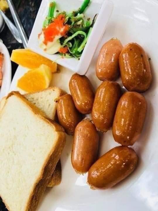 XÚC XÍCH BI TƯƠI (1KG)