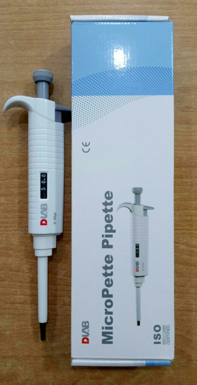 Dụng cụ hút mẫu Micropipette không hấp 1 kênh 5-50uL DLAB