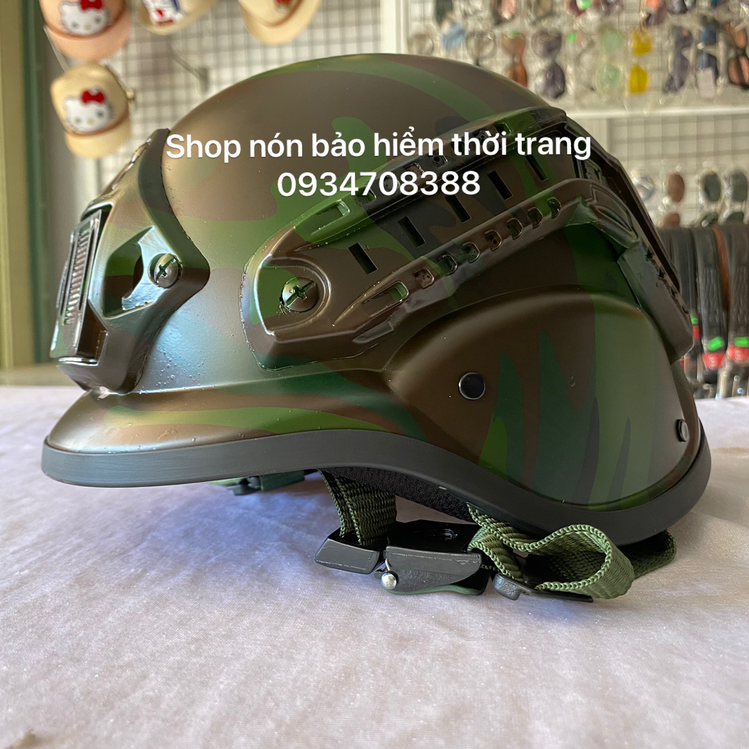 NÓN BẢO HIỂM LÍNH ĐỨC VÀNH IN RẰN RI