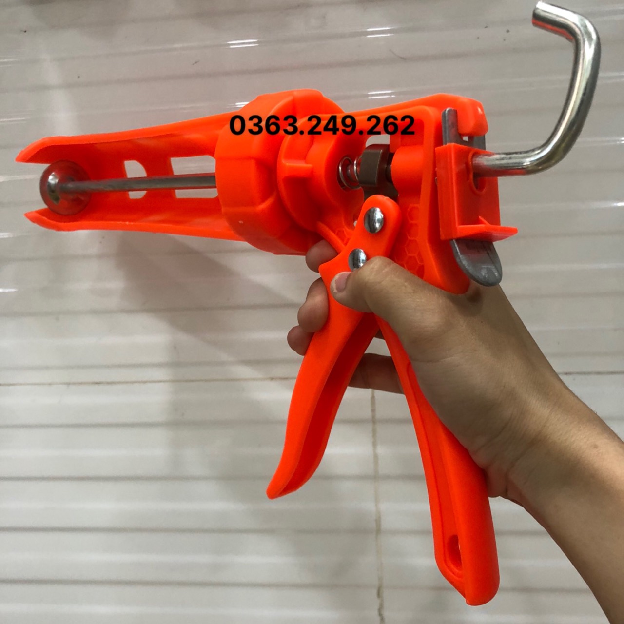 Súng bắn keo silicon tay cam dầy Kapusi