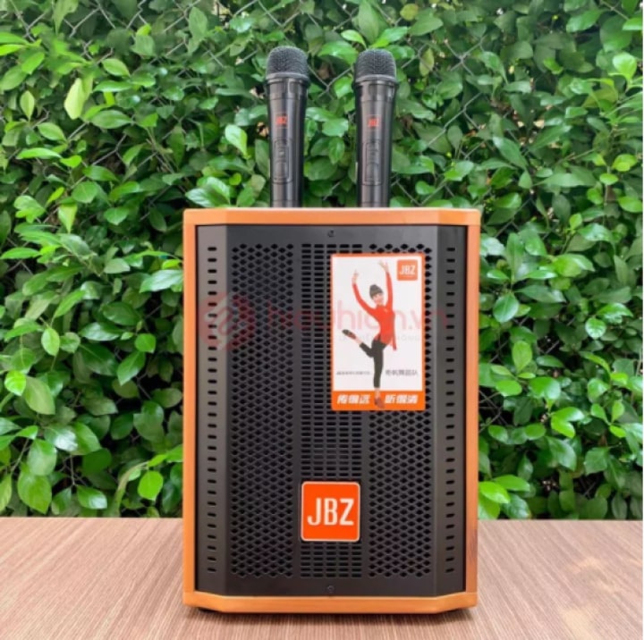 Loa kéo jbz j6 âm trầm chắc, hát hay, kèm 2 mic uhf xịn sò