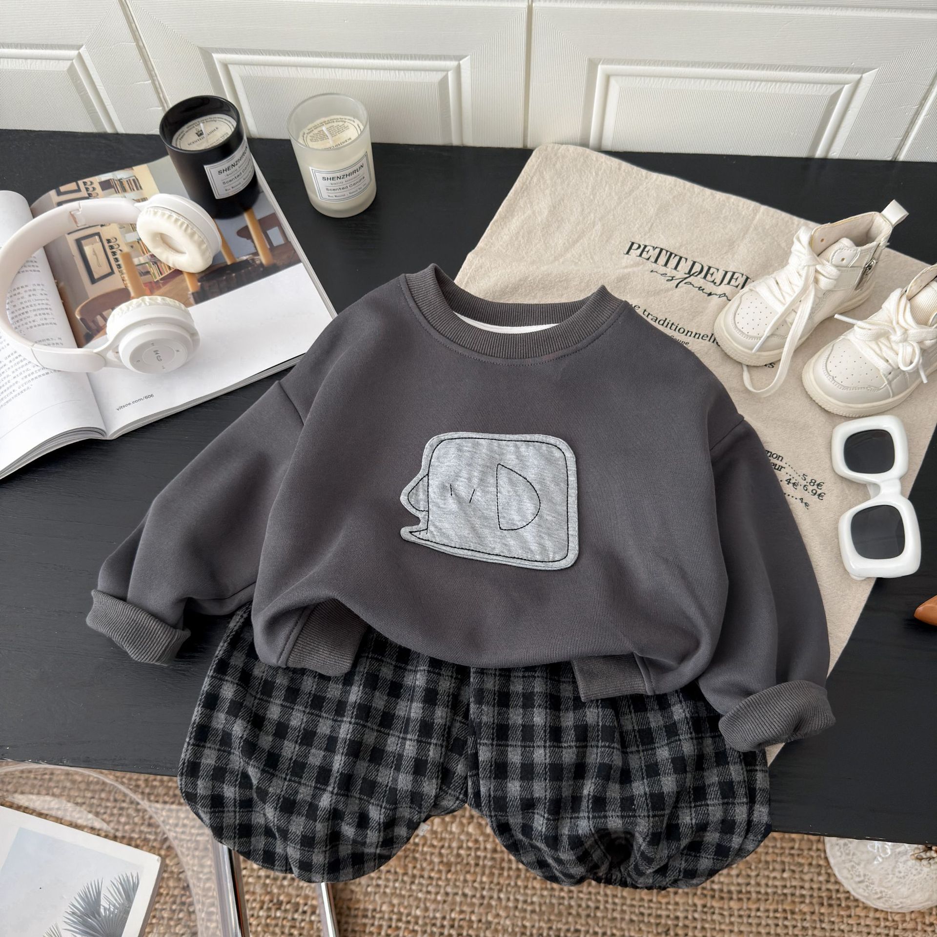 FC Bộ áo sweatshirt trẻ em 2025 Bộ đồ hai mảnh mùa thu phong cách Hàn Quốc mới, áo sweatshirt hoạt hình voi cho bé trai và bé gái, quần sweatpants kẻ sọc