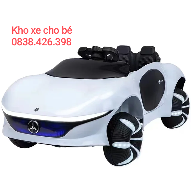 Xe ô tô điện đạp ga cho trẻ 2 động cơ có nhạc đèn bánh phát sáng có điều khiển từ xa