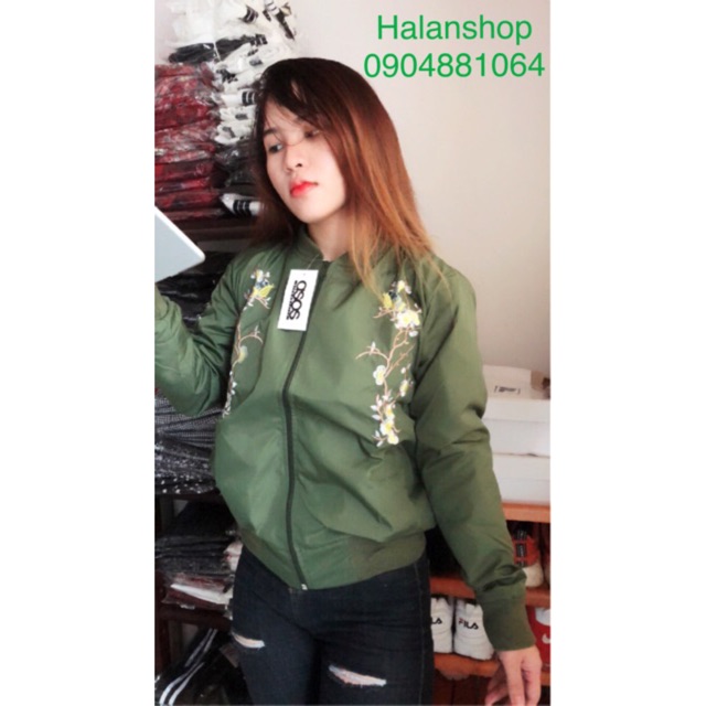 Áo khoác dù thêu hoa