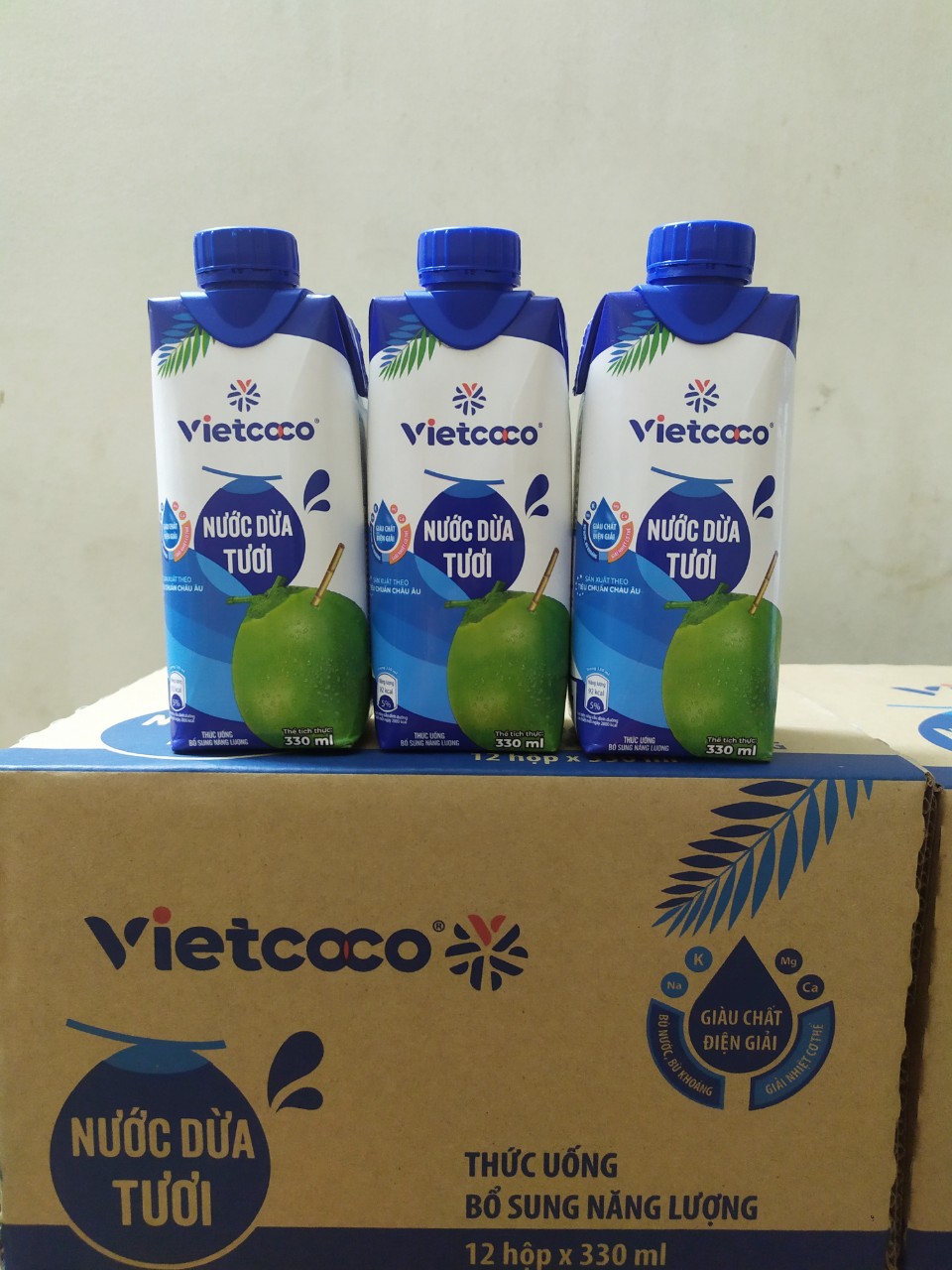 Nước Dừa Nguyên Chất Thùng 12 Hộp 330ml Thương Hiệu Vietcoco