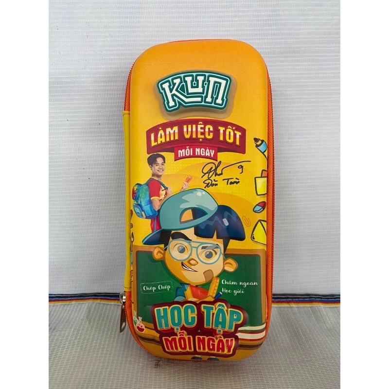 Hộp bút Kun bọc vải hình 3D có đèn phát sáng quà tặng sữa Kun
