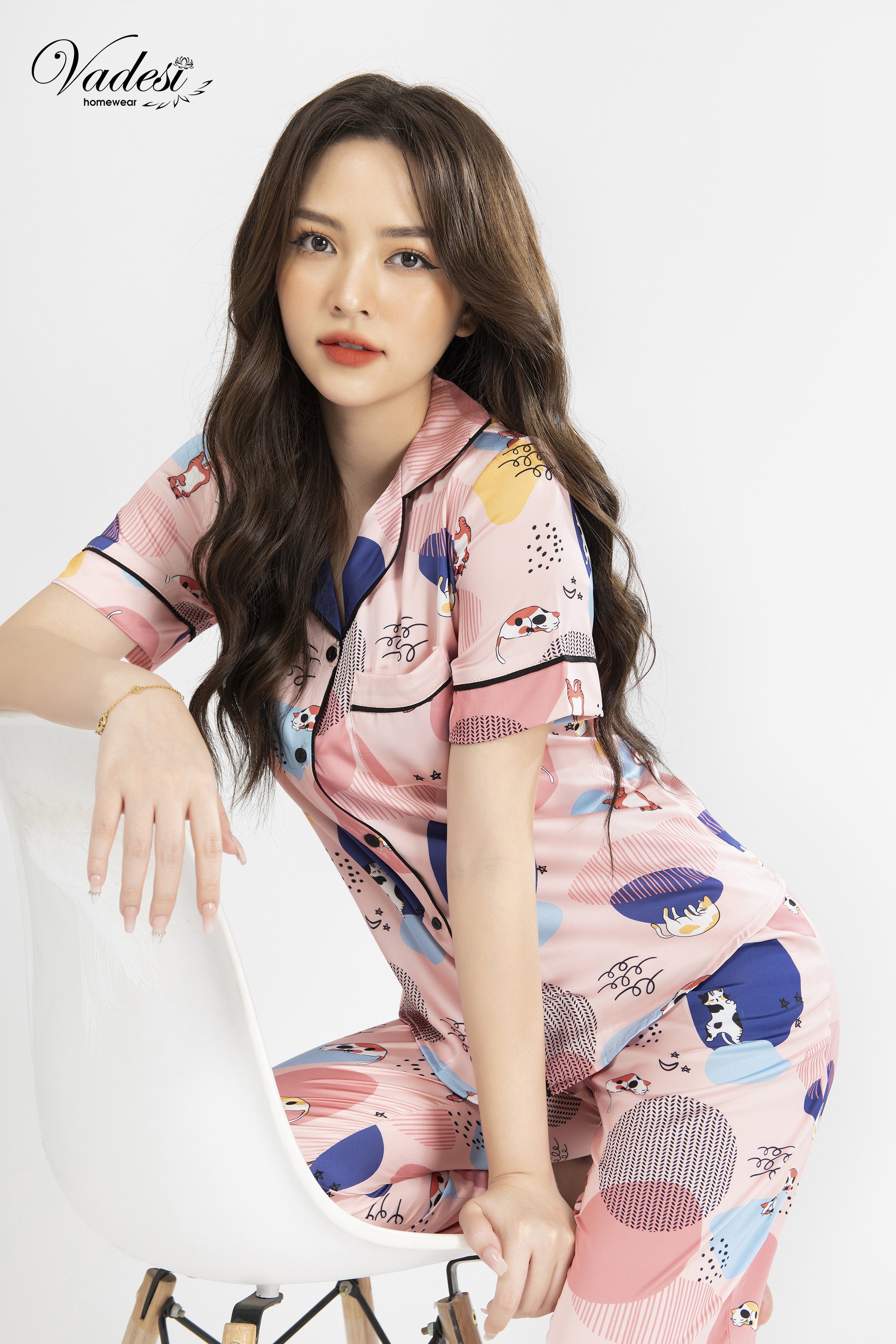 Bộ Đồ Ngủ Nữ Pijama Quần Dài Tay Ngắn Họa Tiết Đẹp Chất Lụa Cao Cấp Thoáng Mềm, Thấm Hút Co Giãn Nhẹ - Vadesi