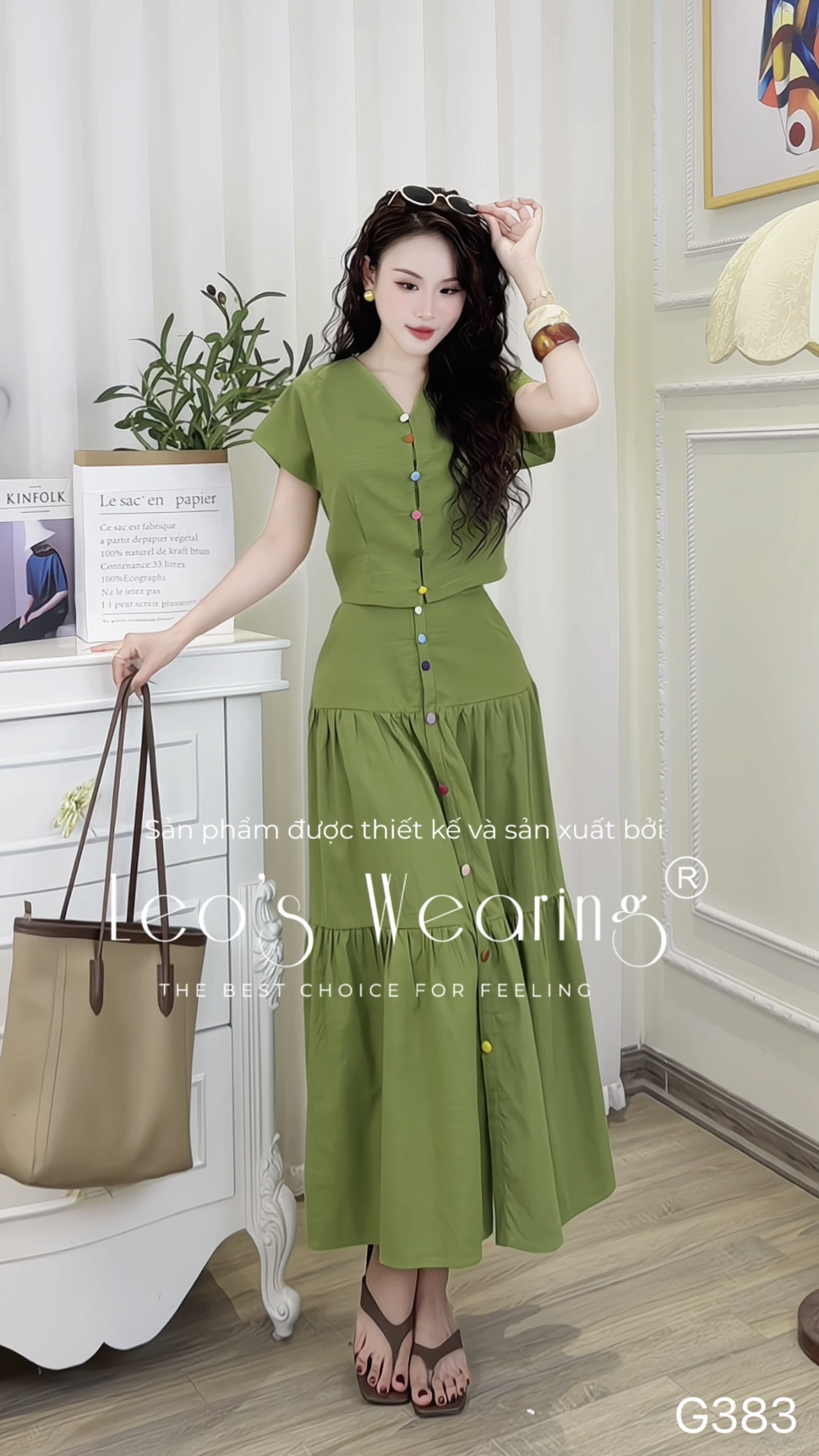 LEOSWEARING Sét áo linen cotton cổ tym đính nút màu, tay ngắn kèm Chân váy tầng be ( G384)