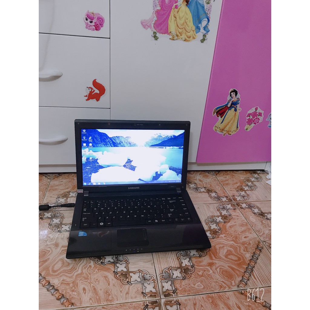 Laptop samsung R439 coẻi3- i5 ram 4GB hàng thanh lý văn phòng còn dùng rất tốt