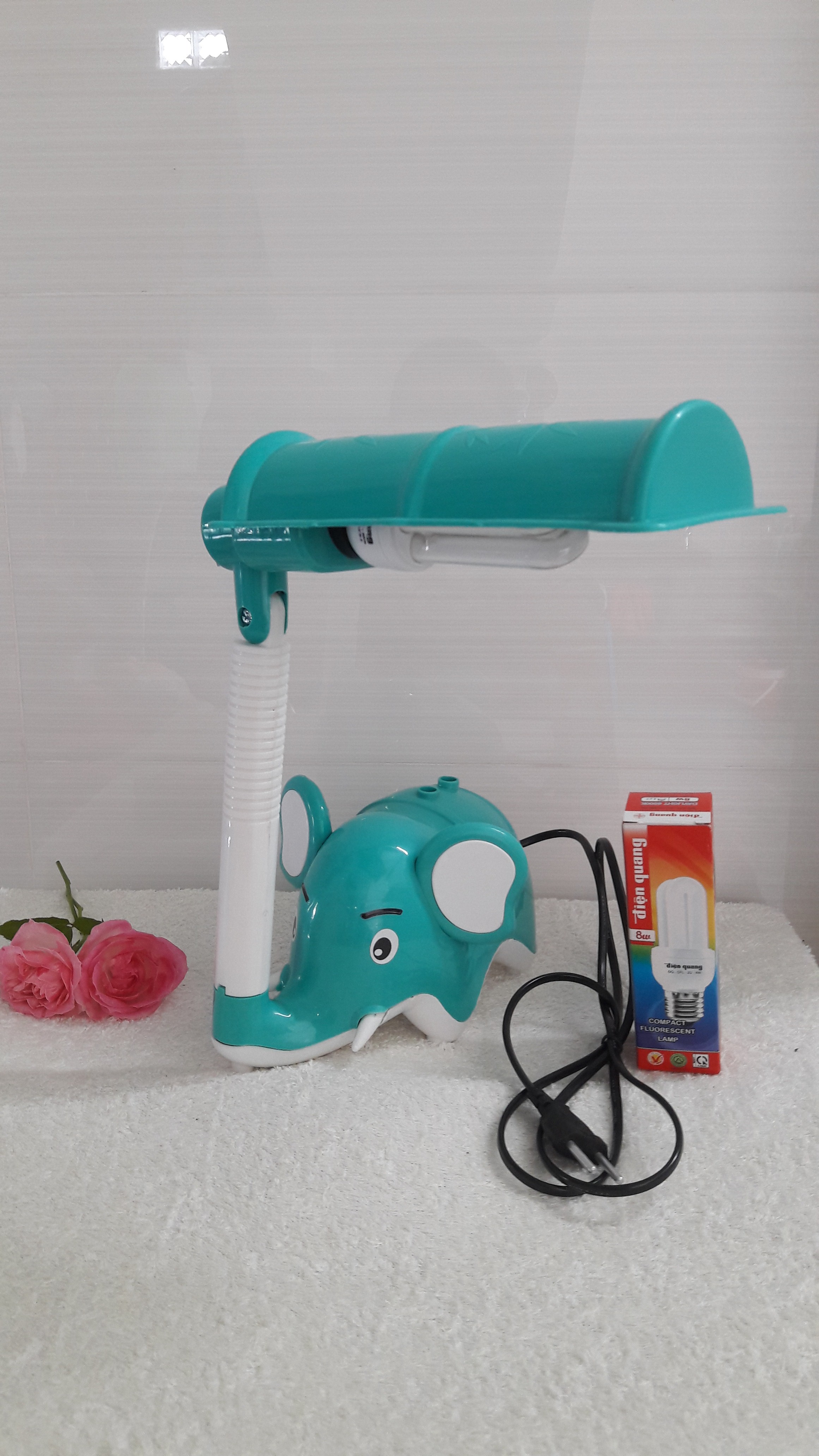 Combo đèn bàn Voi và bóng compact Điện Quang 14W